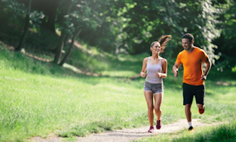 jong stel loopt hard